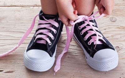 Teaching Kids to Tie their Shoes by OT Melissa Foster